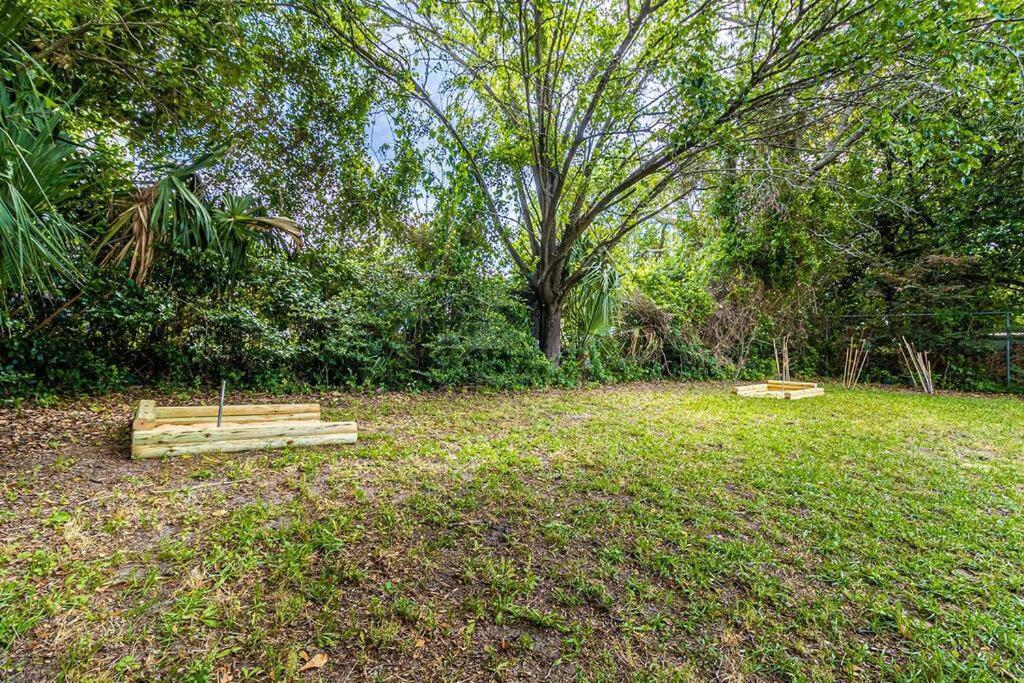 Gorgeous Centrally Located Ocean View 2 King, Huge Private Yard & Deck, Firepit, Bbq, & Game Tables Миртл-Бич Экстерьер фото