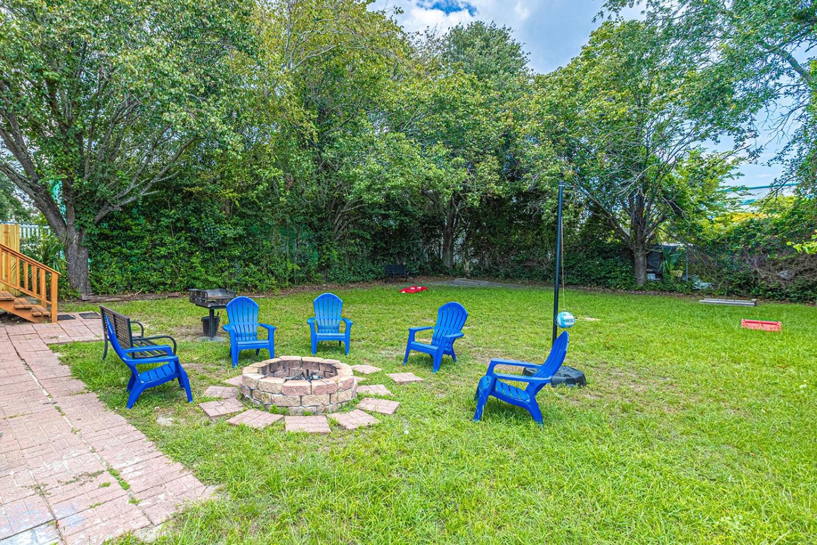 Gorgeous Centrally Located Ocean View 2 King, Huge Private Yard & Deck, Firepit, Bbq, & Game Tables Миртл-Бич Экстерьер фото