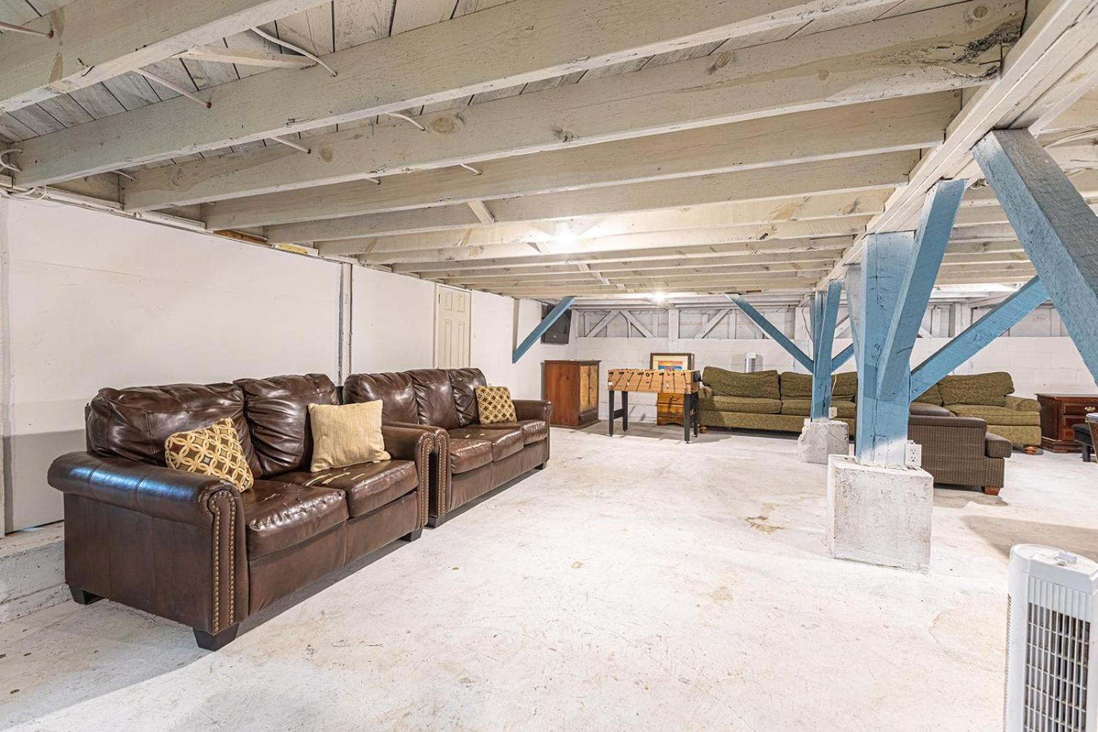 Gorgeous Centrally Located Ocean View 2 King, Huge Private Yard & Deck, Firepit, Bbq, & Game Tables Миртл-Бич Экстерьер фото