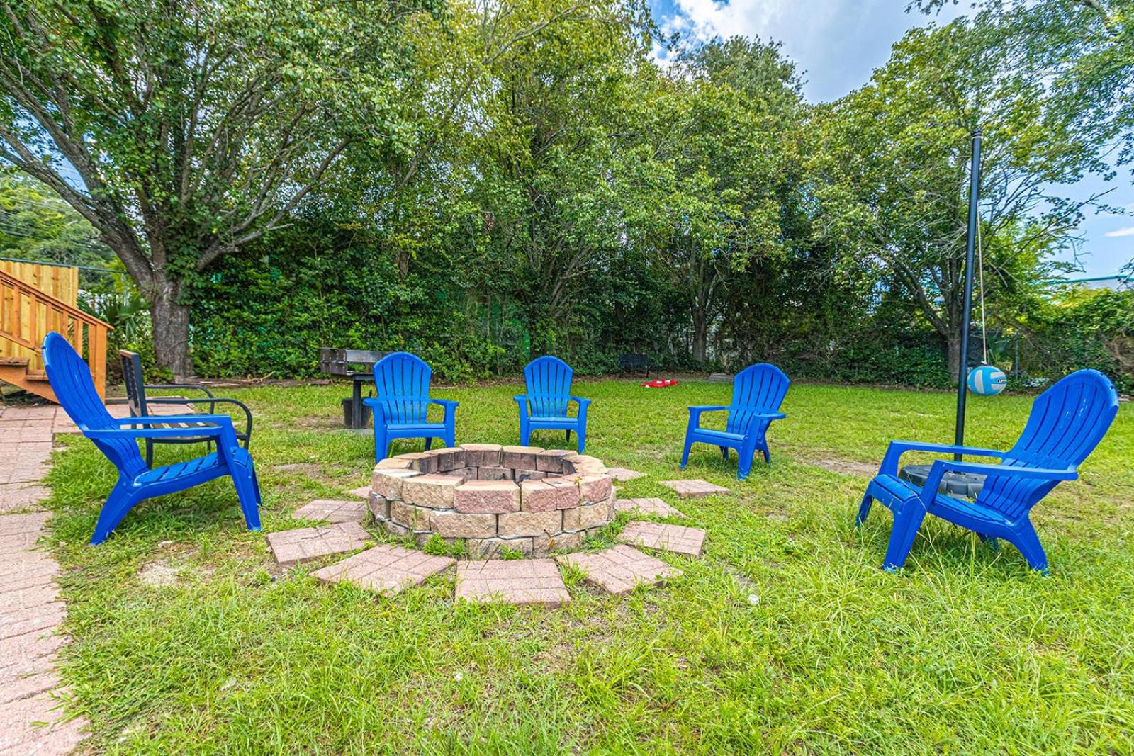 Gorgeous Centrally Located Ocean View 2 King, Huge Private Yard & Deck, Firepit, Bbq, & Game Tables Миртл-Бич Экстерьер фото