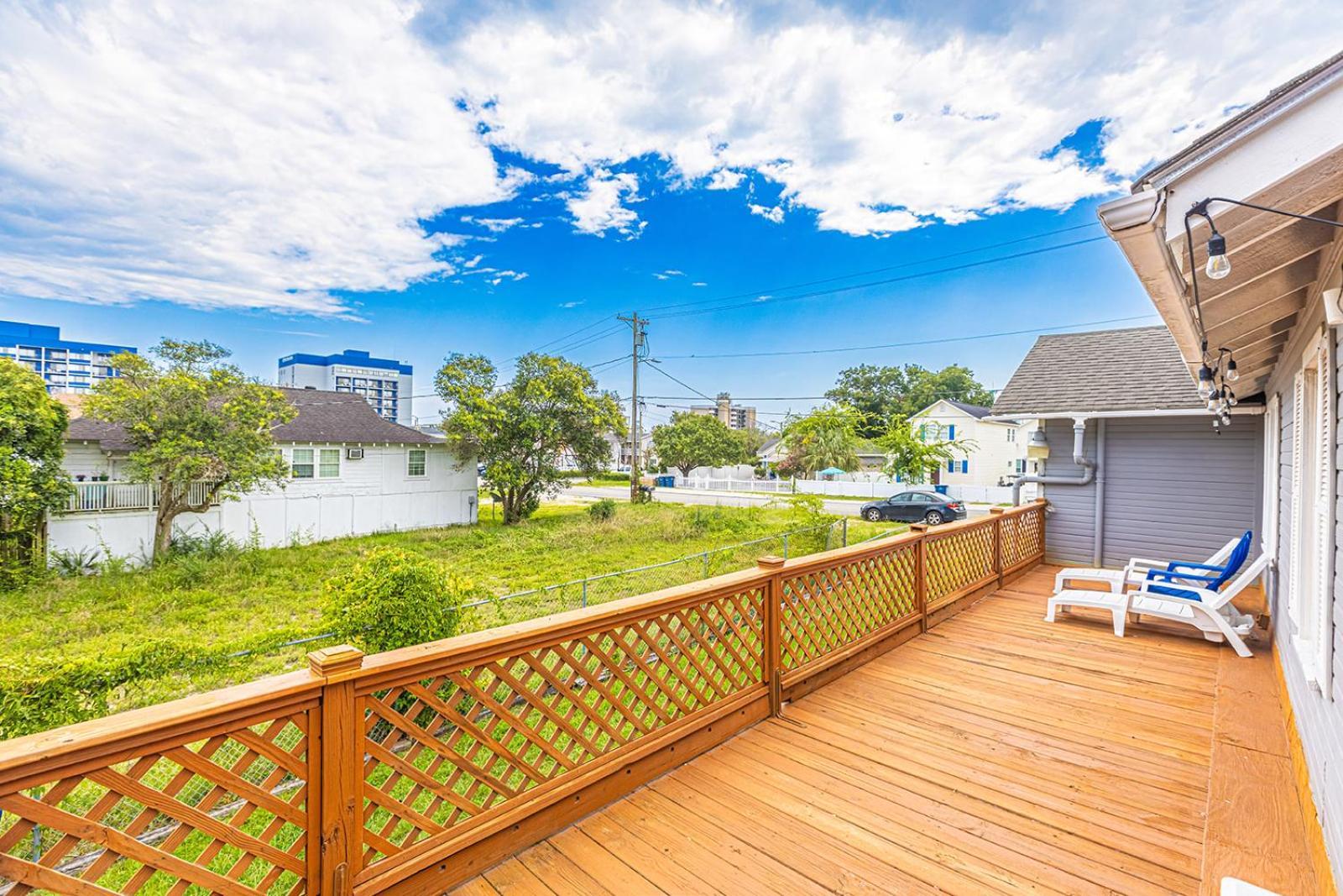 Gorgeous Centrally Located Ocean View 2 King, Huge Private Yard & Deck, Firepit, Bbq, & Game Tables Миртл-Бич Экстерьер фото
